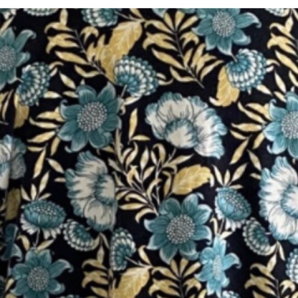 J. Jill Paisley Green Tiered Hem Tunic Blouse Sz XS - Picture 2 of 2